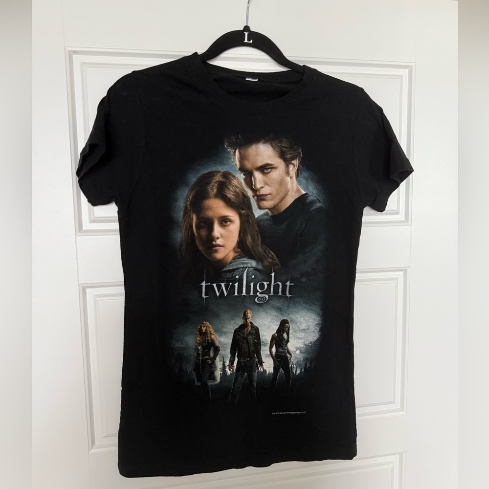 Vintage Black Twilight Graphic T-Shirt